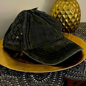 WOMENS PONYTAIL HAT BLACK NWT